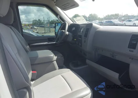 2013 Nissan Nv Sv V8 z USA, uszkodzony, nr VIN 1N6AF0LYXDN114260